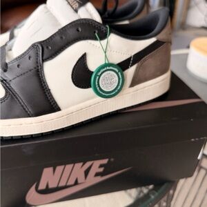 Air Jordan 1 Retro Low OG, Nike, Color: Sail, Blk and Dark Mocha (Stock X cert)